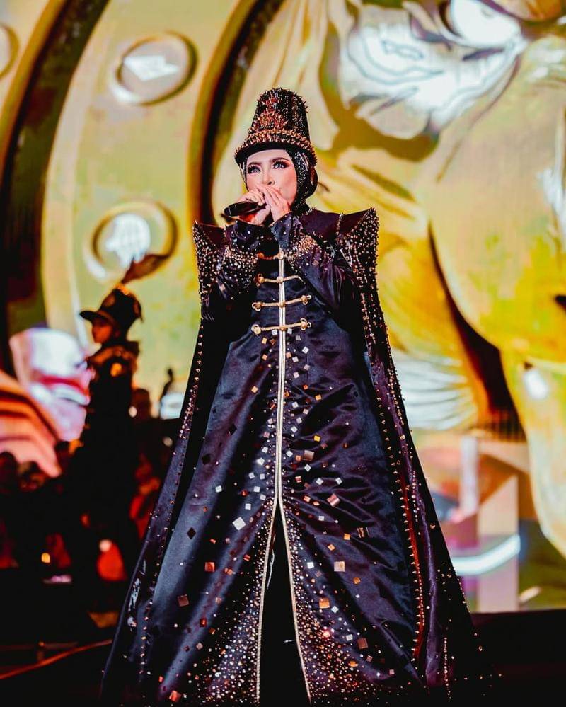 Instagram/melly_goeslaw